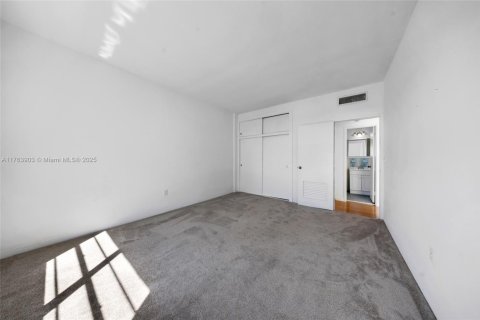 Copropriété à vendre à North Bay Village, Floride: 2 chambres, 96.62 m2 № 1939523 - photo 27