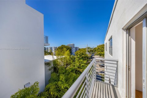 Copropriété à vendre à North Bay Village, Floride: 2 chambres, 96.62 m2 № 1939523 - photo 13
