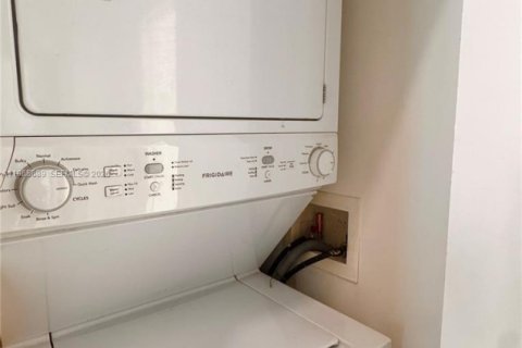 Купить кондоминиум в Авентура, Флорида 2 спальни, 111.85м2, № 2027355 - фото 24