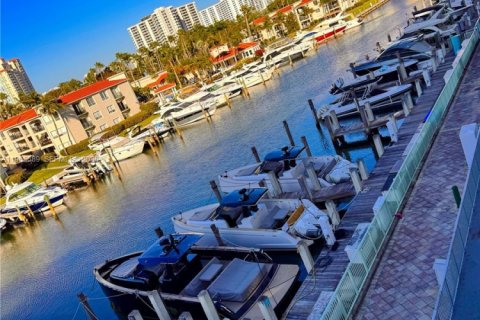 Купить кондоминиум в Авентура, Флорида 2 спальни, 111.85м2, № 2027355 - фото 6