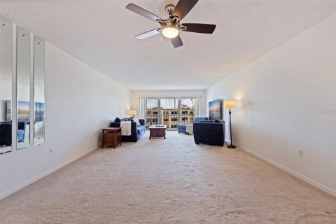 Copropriété à vendre à Saint Petersburg, Floride: 2 chambres, 122.17 m2 № 1918303 - photo 13