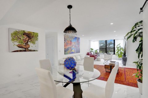 Condo in Coconut Creek, Florida, 2 bedrooms  № 2183024 - photo 27
