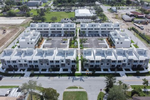 Купить таунхаус в Хомстед, Флорида 4 спальни, 131.74м2, № 2017628 - фото 5