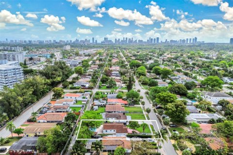 Villa ou maison à vendre à North Miami Beach, Floride: 3 chambres, 81.75 m2 № 2060817 - photo 6