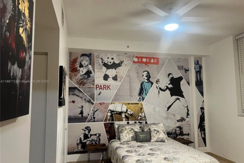 Condo in Miami, Florida, 1 bedroom  № 1933733 - photo 16