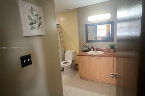 Condo in Miami, Florida, 1 bedroom  № 1933733 - photo 6
