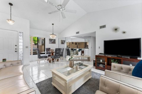Condominio en venta en Boynton Beach, Florida, 2 dormitorios, 92.53 m2 № 2087765 - foto 2