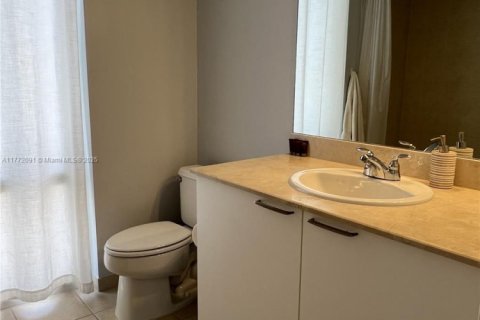 Condo in Sunny Isles Beach, Florida, 2 bedrooms  № 1862682 - photo 23