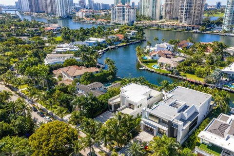 Casa en venta en Golden Beach, Florida, 6 dormitorios, 498.23 m2 № 2054941 - foto 10