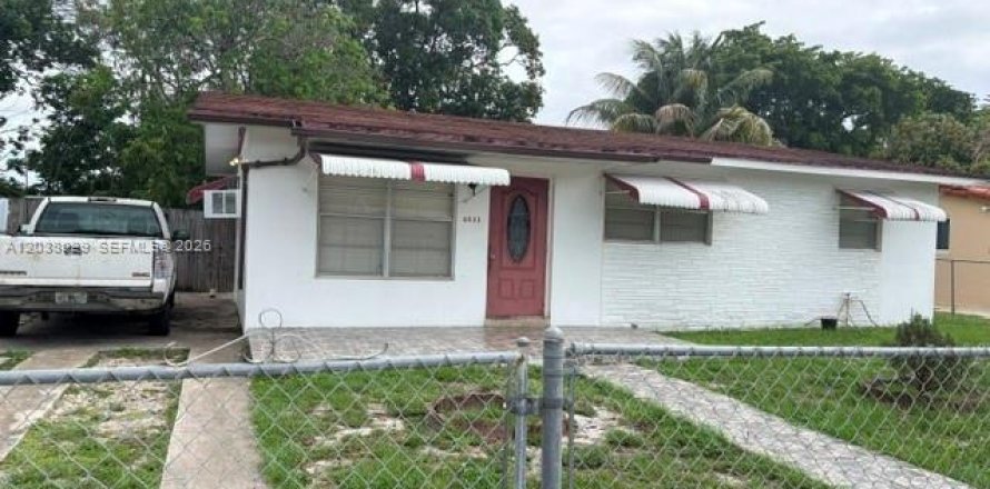 Villa ou maison à Miramar, Floride 3 chambres, 84.73 m2 № 2189328