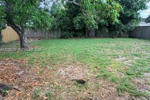 Villa ou maison à vendre à Miramar, Floride: 3 chambres, 84.73 m2 № 2189328 - photo 3