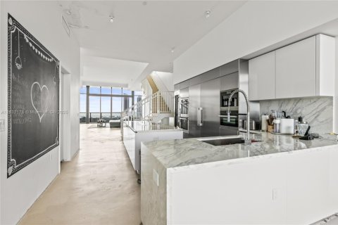 Copropriété à vendre à Aventura, Floride: 5 chambres, 410.35 m2 № 1811872 - photo 12