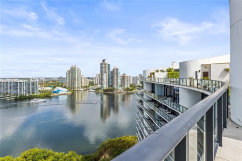 Copropriété à vendre à Aventura, Floride: 5 chambres, 410.35 m2 № 1811872 - photo 1