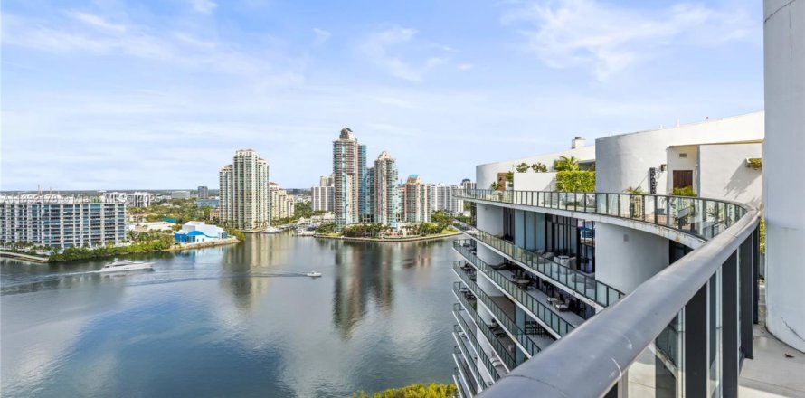 Condo à Aventura, Floride, 5 chambres  № 1811872