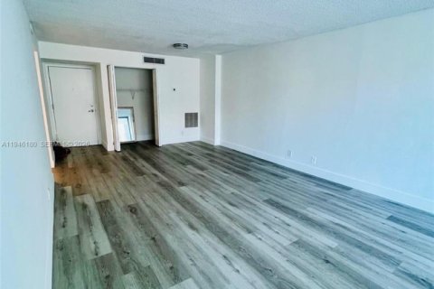 Copropriété à louer à Miami Beach, Floride: 1 chambre, 104.24 m2 № 2002562 - photo 7