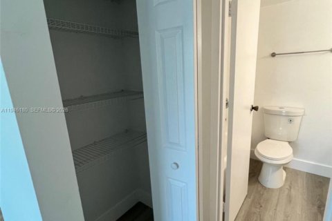 Copropriété à louer à Miami Beach, Floride: 1 chambre, 104.24 m2 № 2002562 - photo 15