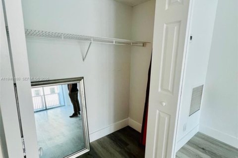 Copropriété à louer à Miami Beach, Floride: 1 chambre, 104.24 m2 № 2002562 - photo 3