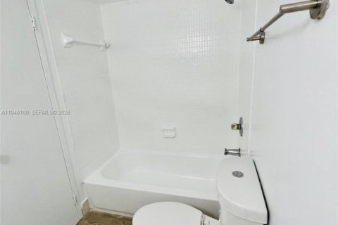 Copropriété à louer à Miami Beach, Floride: 1 chambre, 104.24 m2 № 2002562 - photo 13