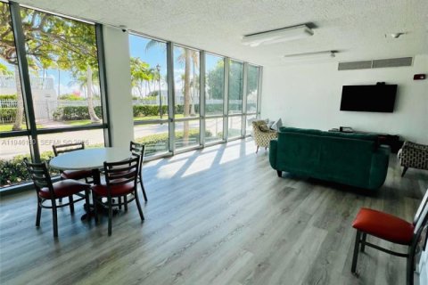 Copropriété à louer à Miami Beach, Floride: 1 chambre, 104.24 m2 № 2002562 - photo 20