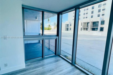 Copropriété à louer à Miami Beach, Floride: 1 chambre, 104.24 m2 № 2002562 - photo 6