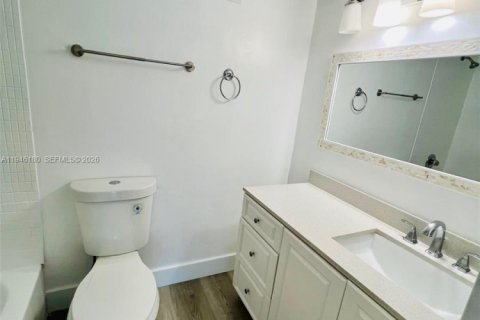 Copropriété à louer à Miami Beach, Floride: 1 chambre, 104.24 m2 № 2002562 - photo 12