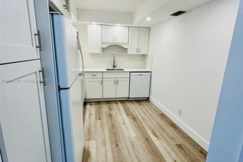 Copropriété à louer à Miami Beach, Floride: 1 chambre, 104.24 m2 № 2002562 - photo 9