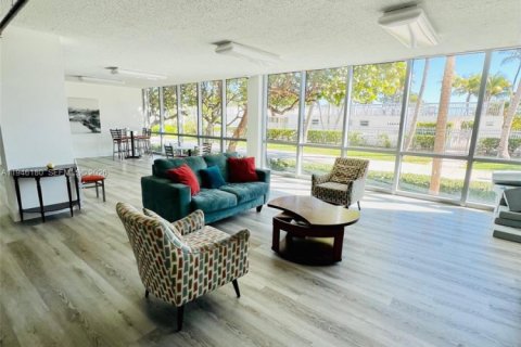 Copropriété à louer à Miami Beach, Floride: 1 chambre, 104.24 m2 № 2002562 - photo 19