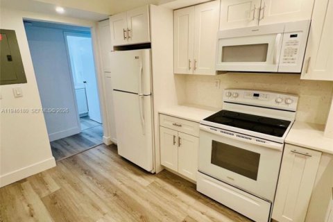 Copropriété à louer à Miami Beach, Floride: 1 chambre, 104.24 m2 № 2002562 - photo 11