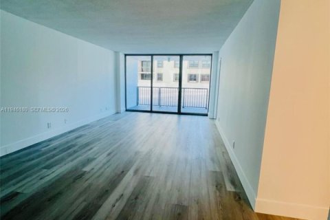 Copropriété à louer à Miami Beach, Floride: 1 chambre, 104.24 m2 № 2002562 - photo 2
