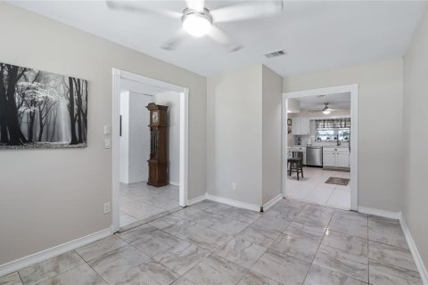 House in Clermont, Florida 3 bedrooms, 197.05 sq.m. № 1509507 - photo 21