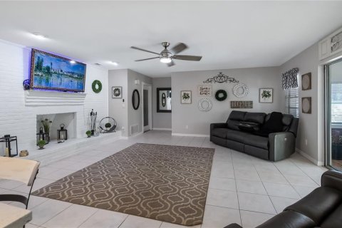 House in Clermont, Florida 3 bedrooms, 197.05 sq.m. № 1509507 - photo 8