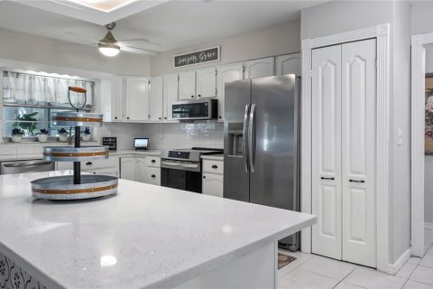 House in Clermont, Florida 3 bedrooms, 197.05 sq.m. № 1509507 - photo 10
