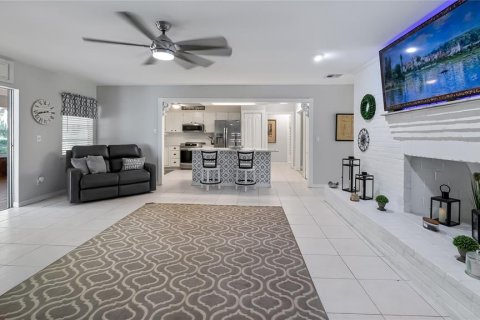 House in Clermont, Florida 3 bedrooms, 197.05 sq.m. № 1509507 - photo 7