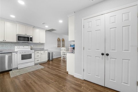 Casa en venta en Lakeland, Florida, 4 dormitorios, 144.83 m2 № 1901039 - foto 8