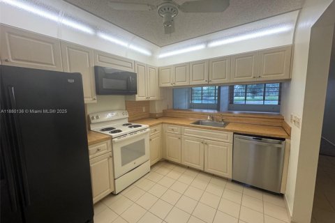 Купить кондоминиум в Помпано-Бич, Флорида 2 спальни, 126.07м2, № 1928845 - фото 7