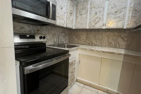 Copropriété à vendre à Miami, Floride: 1 chambre, 47.01 m2 № 1958211 - photo 9