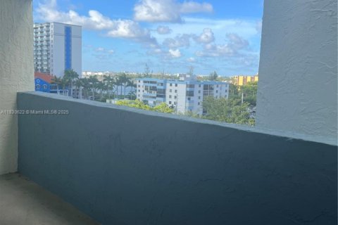 Copropriété à vendre à Miami, Floride: 1 chambre, 47.01 m2 № 1958211 - photo 11