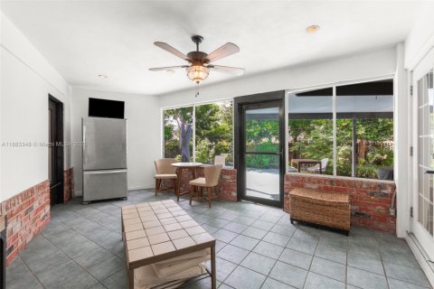 House in Pompano Beach, Florida 4 bedrooms, 246.01 sq.m. № 1930320 - photo 29