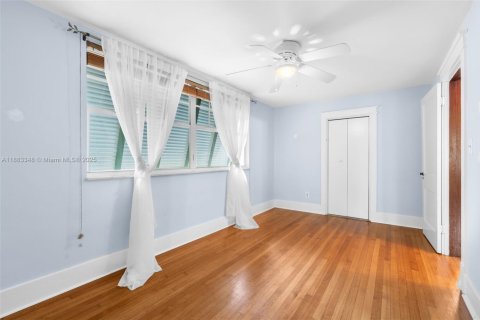 House in Pompano Beach, Florida 4 bedrooms, 246.01 sq.m. № 1930320 - photo 19
