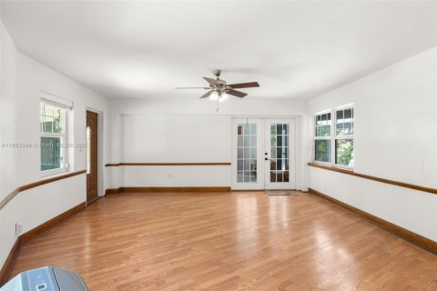House in Pompano Beach, Florida 4 bedrooms, 246.01 sq.m. № 1930320 - photo 26