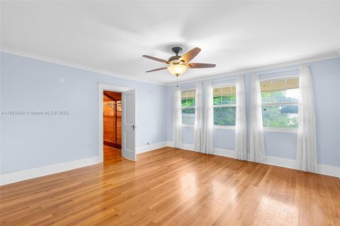 House in Pompano Beach, Florida 4 bedrooms, 246.01 sq.m. № 1930320 - photo 21