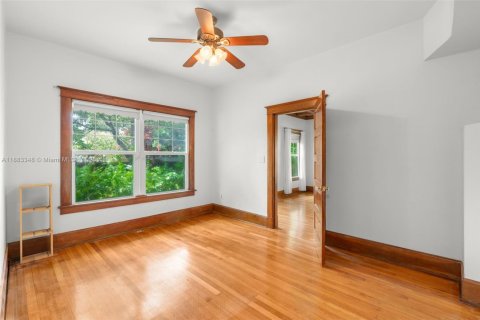 House in Pompano Beach, Florida 4 bedrooms, 246.01 sq.m. № 1930320 - photo 9