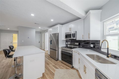 Casa en venta en Palm Harbor, Florida, 3 dormitorios, 142.14 m2 № 1757403 - foto 12