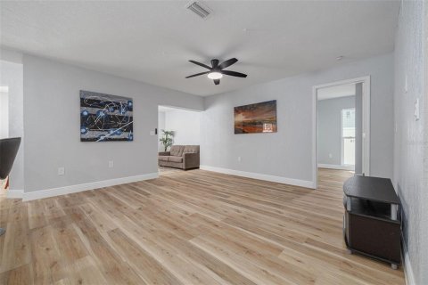 Casa en venta en Palm Harbor, Florida, 3 dormitorios, 142.14 m2 № 1757403 - foto 10