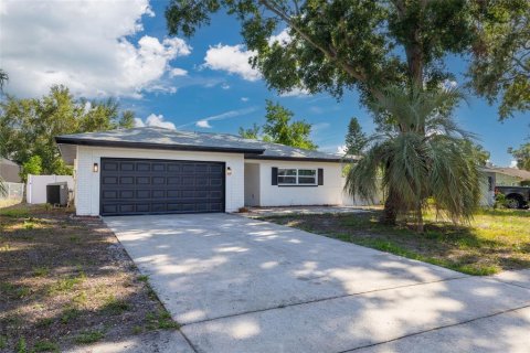 Casa en venta en Palm Harbor, Florida, 3 dormitorios, 142.14 m2 № 1757403 - foto 2