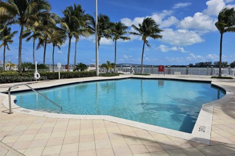 Condo in Miami, Florida, 1 bedroom № 1698256 - photo 24