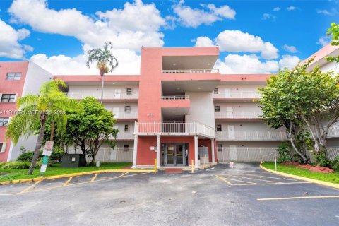 Condominio en alquiler en Miami, Florida, 2 dormitorios, 91.6 m2 № 2028298 - foto 4