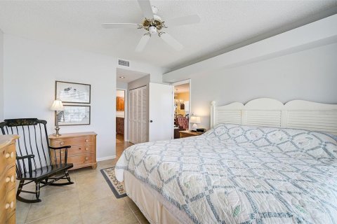 Condo in Bradenton, Florida, 2 bedrooms  № 1193903 - photo 7