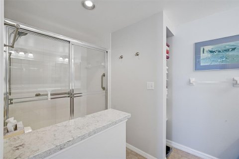 Condo in Bradenton, Florida, 2 bedrooms  № 1193903 - photo 11