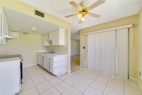Copropriété à vendre à Kissimmee, Floride: 2 chambres, 81.01 m2 № 1637295 - photo 8